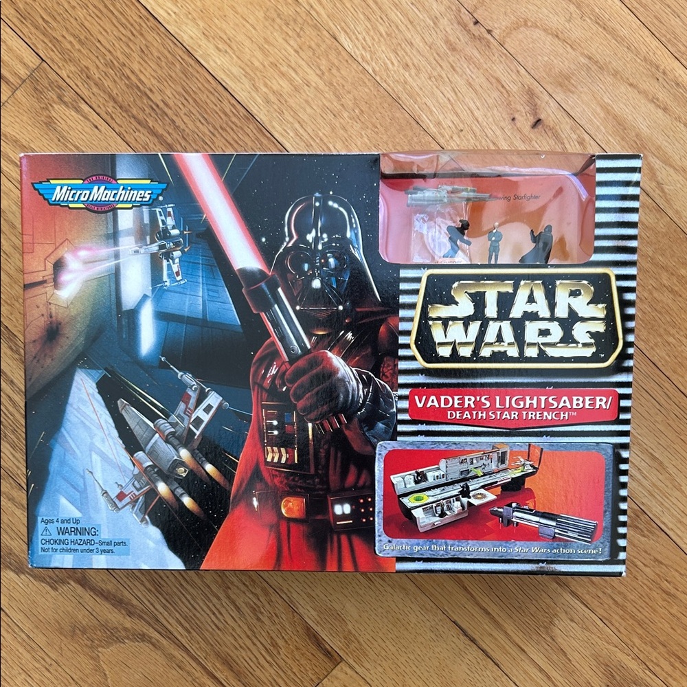 Star Wars Vader's Lightsaber Playset - MicroMachines